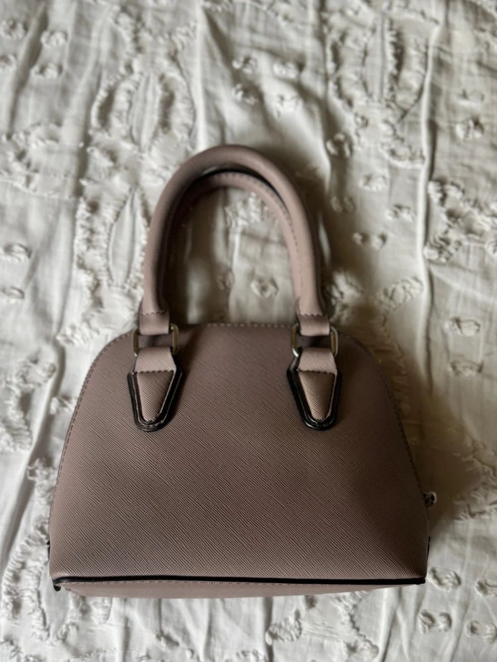 Steve Madden compact dome